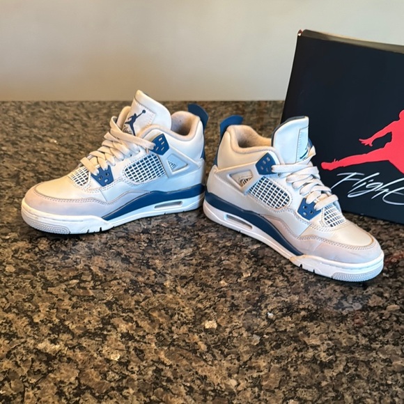 Air Jordan retro 4 Military blue Sneakers Womens 7 or 4.5 Youth EUC - Picture 7 of 17